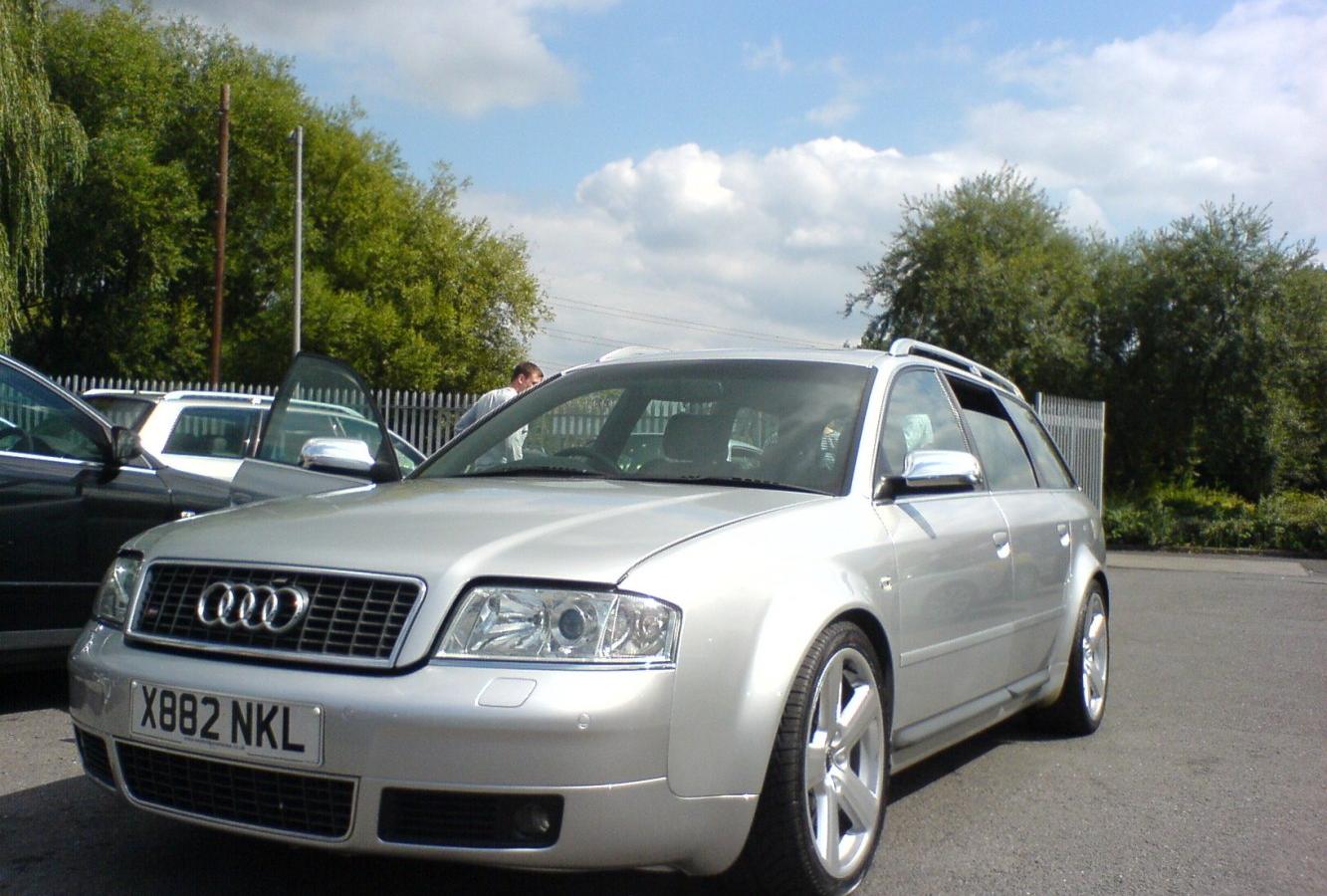 Audi S6 Avant  (4B,C5)