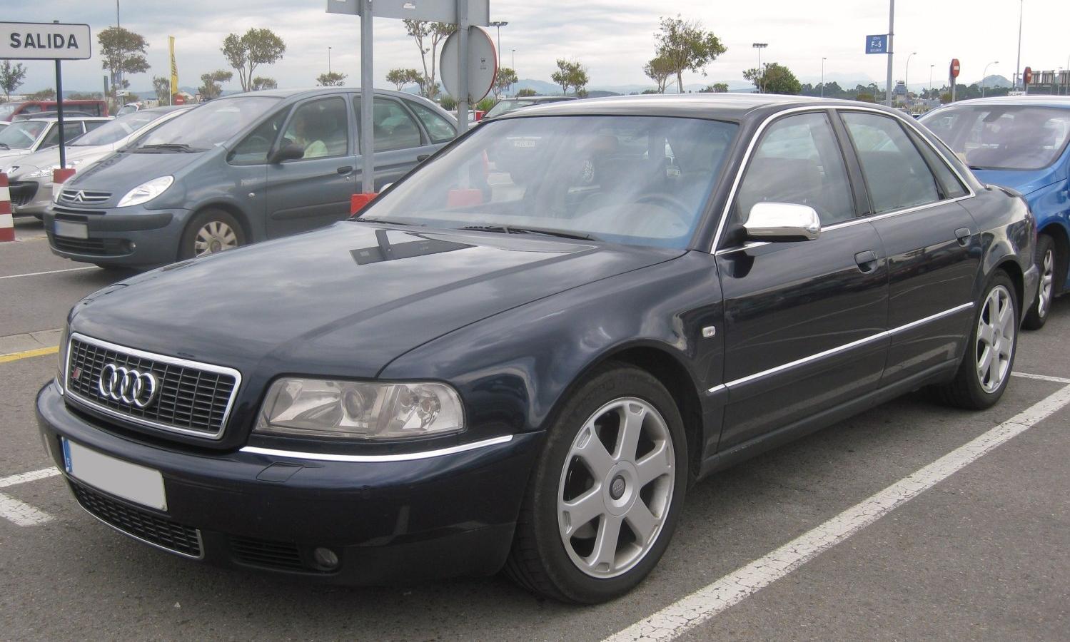 Audi S8 (D2)