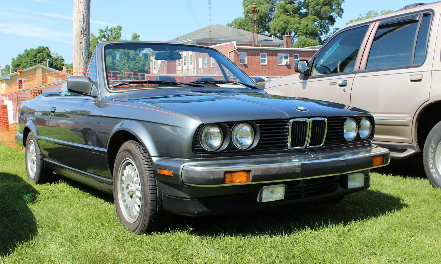 BMW 3 Serisi Cabrio (E30)