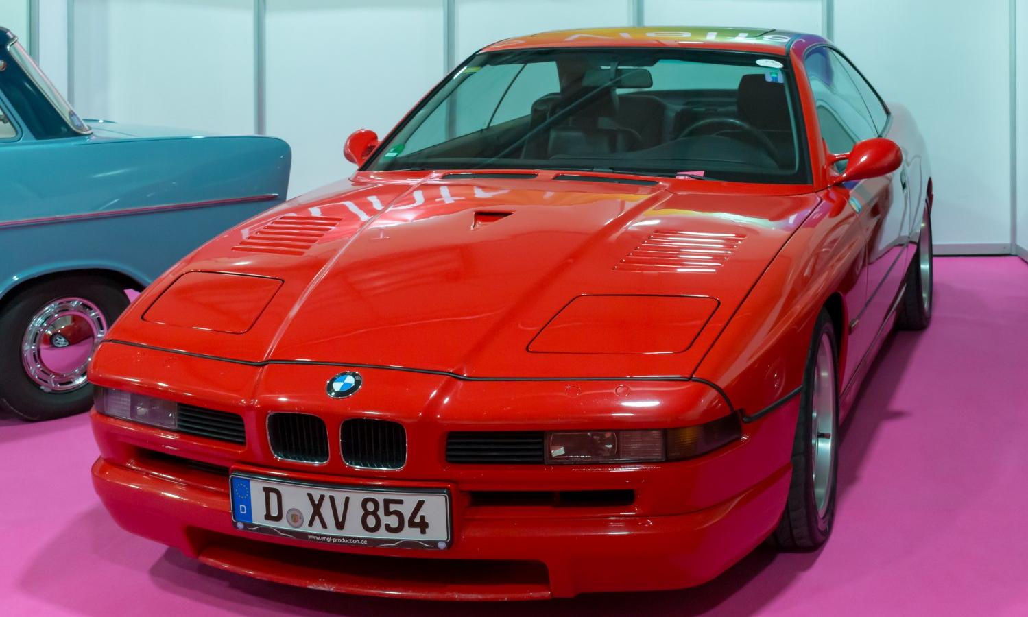 BMW 8 Serisi (E31)