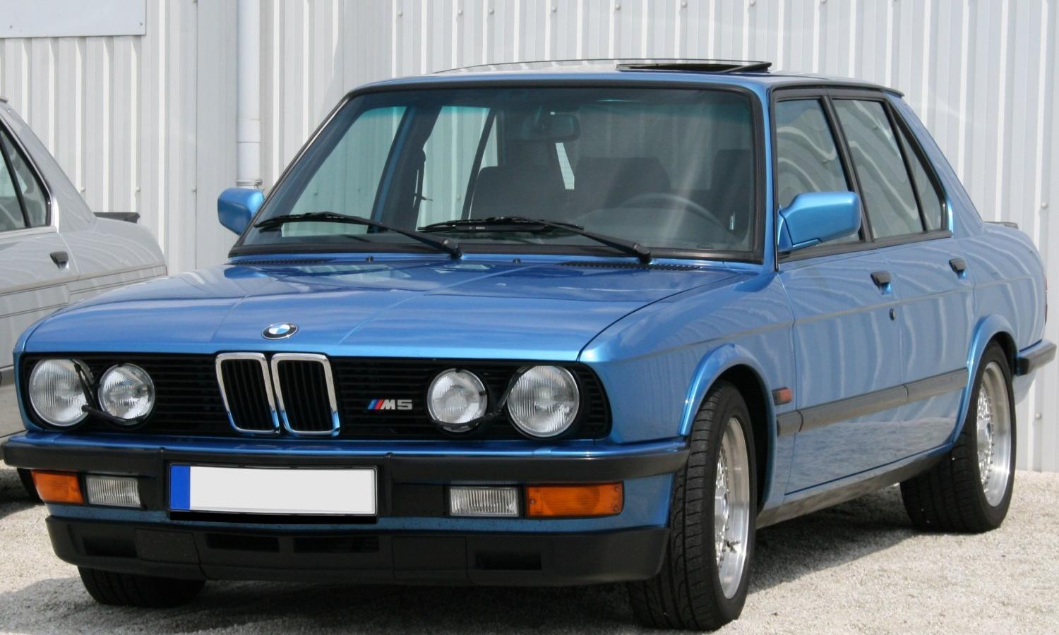 BMW M5 (E28)