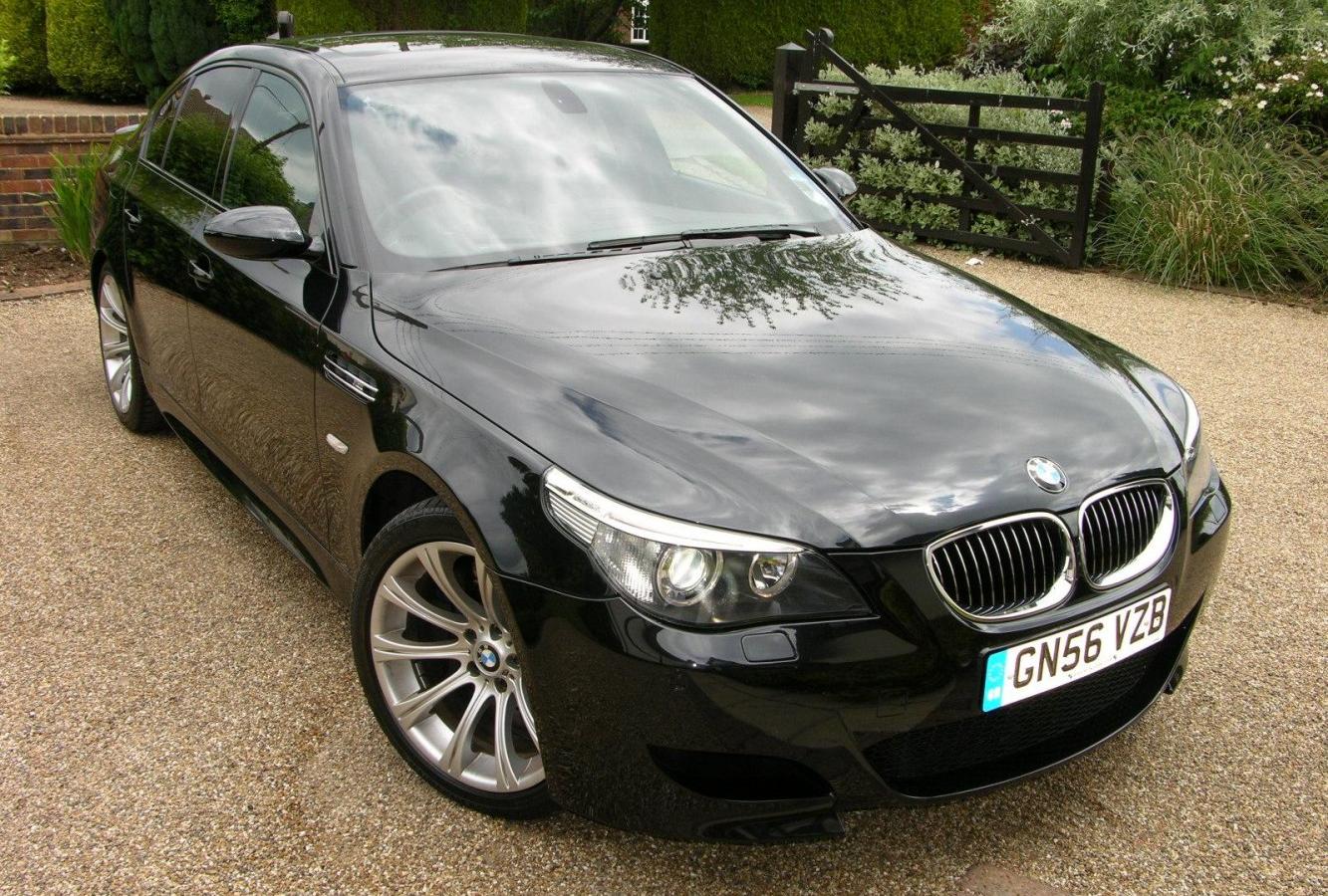 BMW M5 (E60)