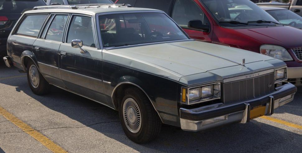 Buick Regal II Station Wagon