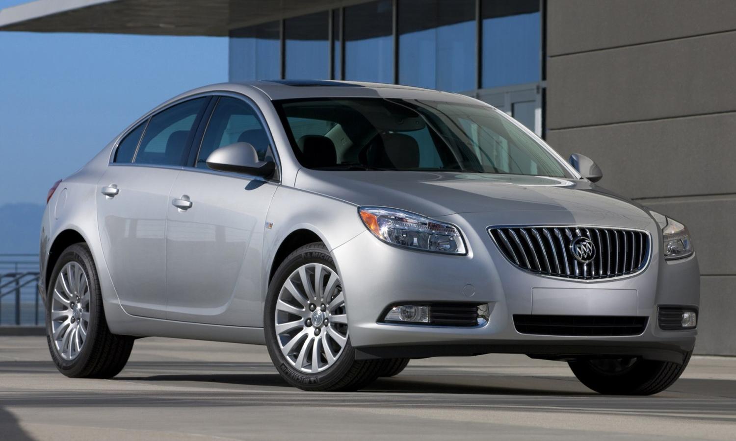 Buick Regal V Sedan