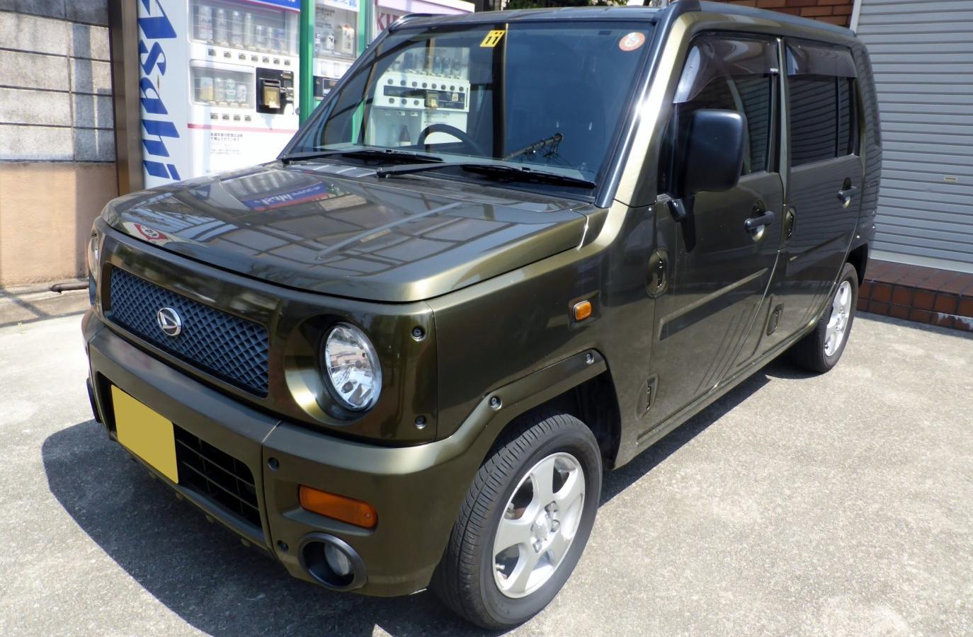 Daihatsu Naked
