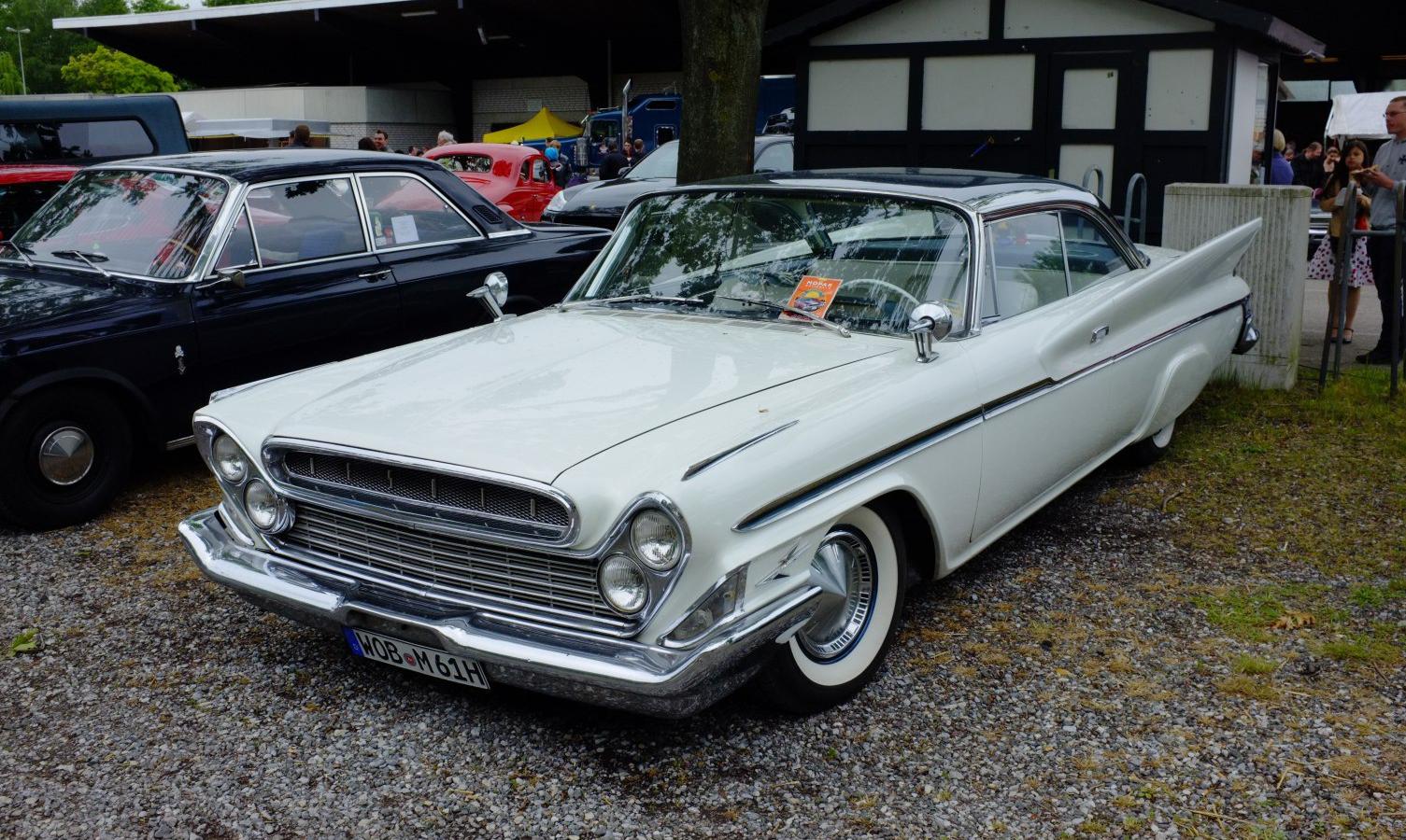 DeSoto Adventurer DeSoto Adventurer II 2-Door Hardtop