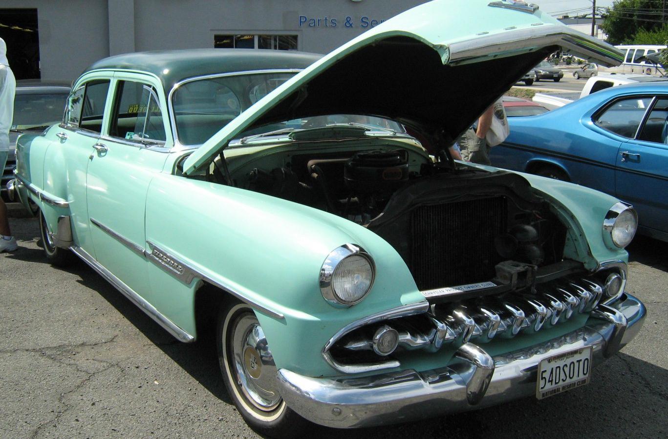 DeSoto Firedome DeSoto Firedome Four-Door Sedan (facelift 1954)