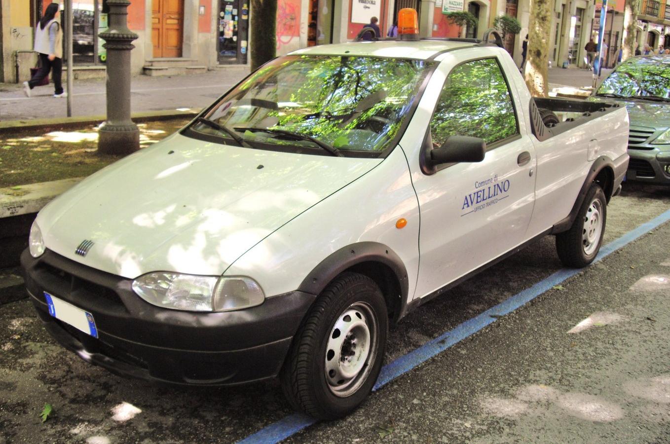 Fiat Strada (178)