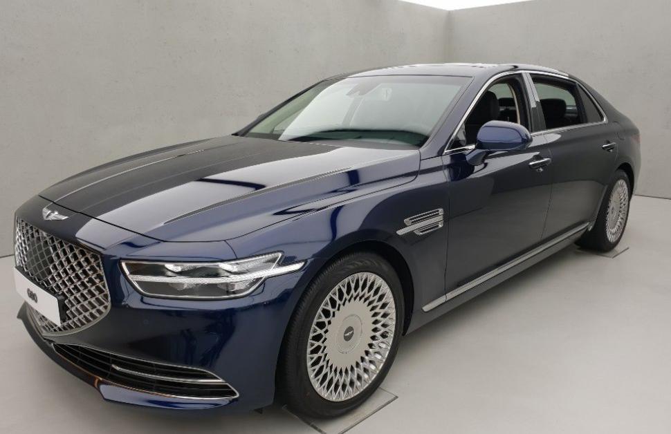 Genesis G90/EQ900