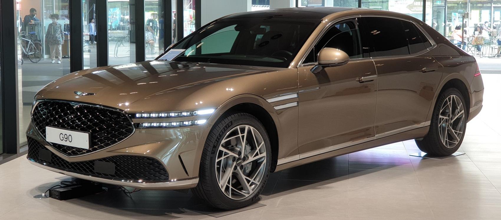 Genesis G90/EQ900