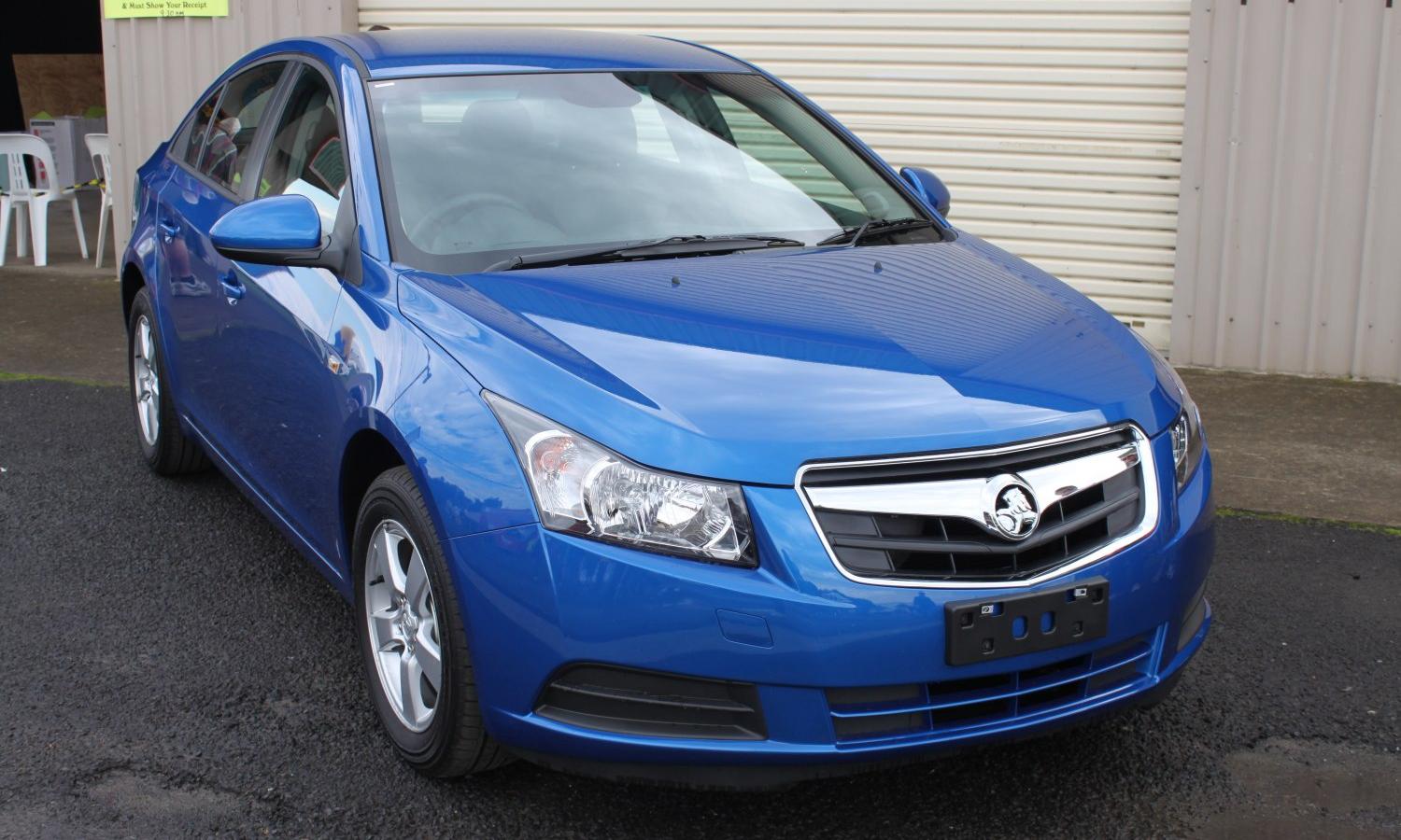 Holden Cruze Sedan (JG)