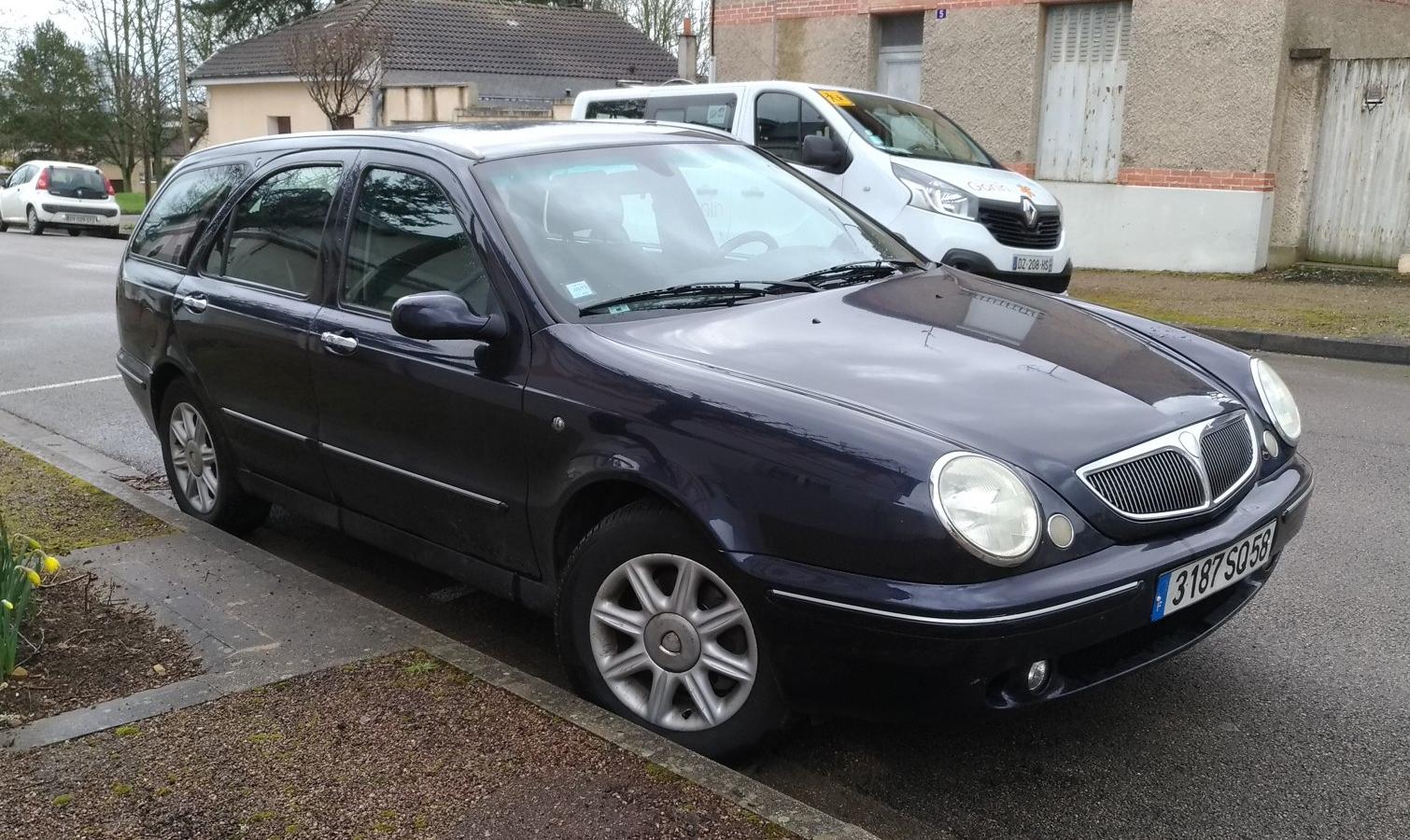 Lancia Lybra