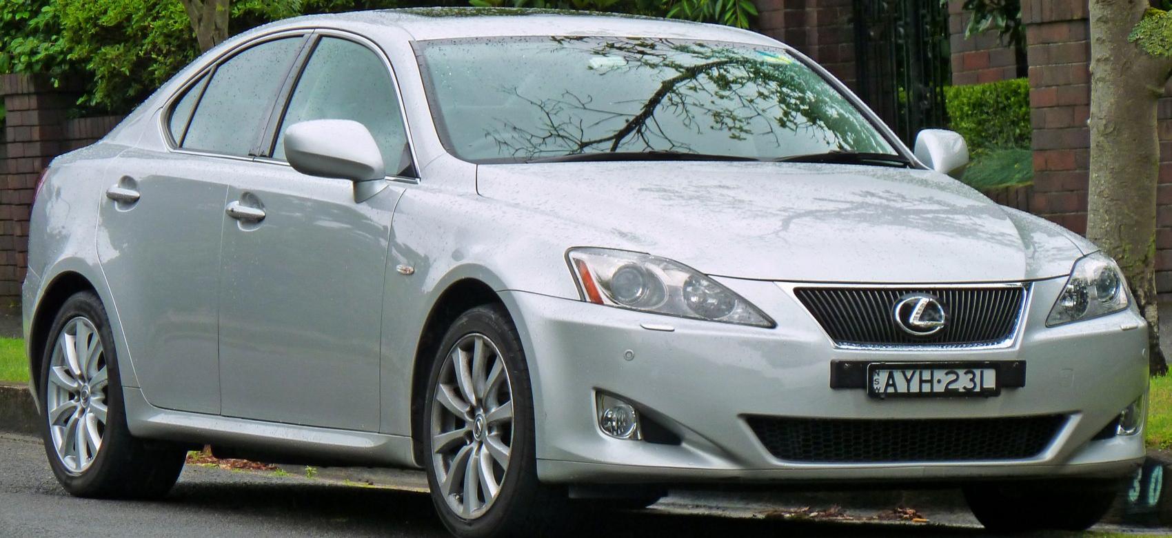 Lexus IS