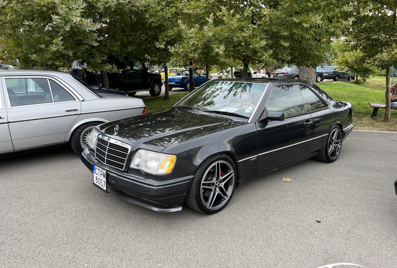 Mercedes-Benz E-Serisi Coupe (C124)
