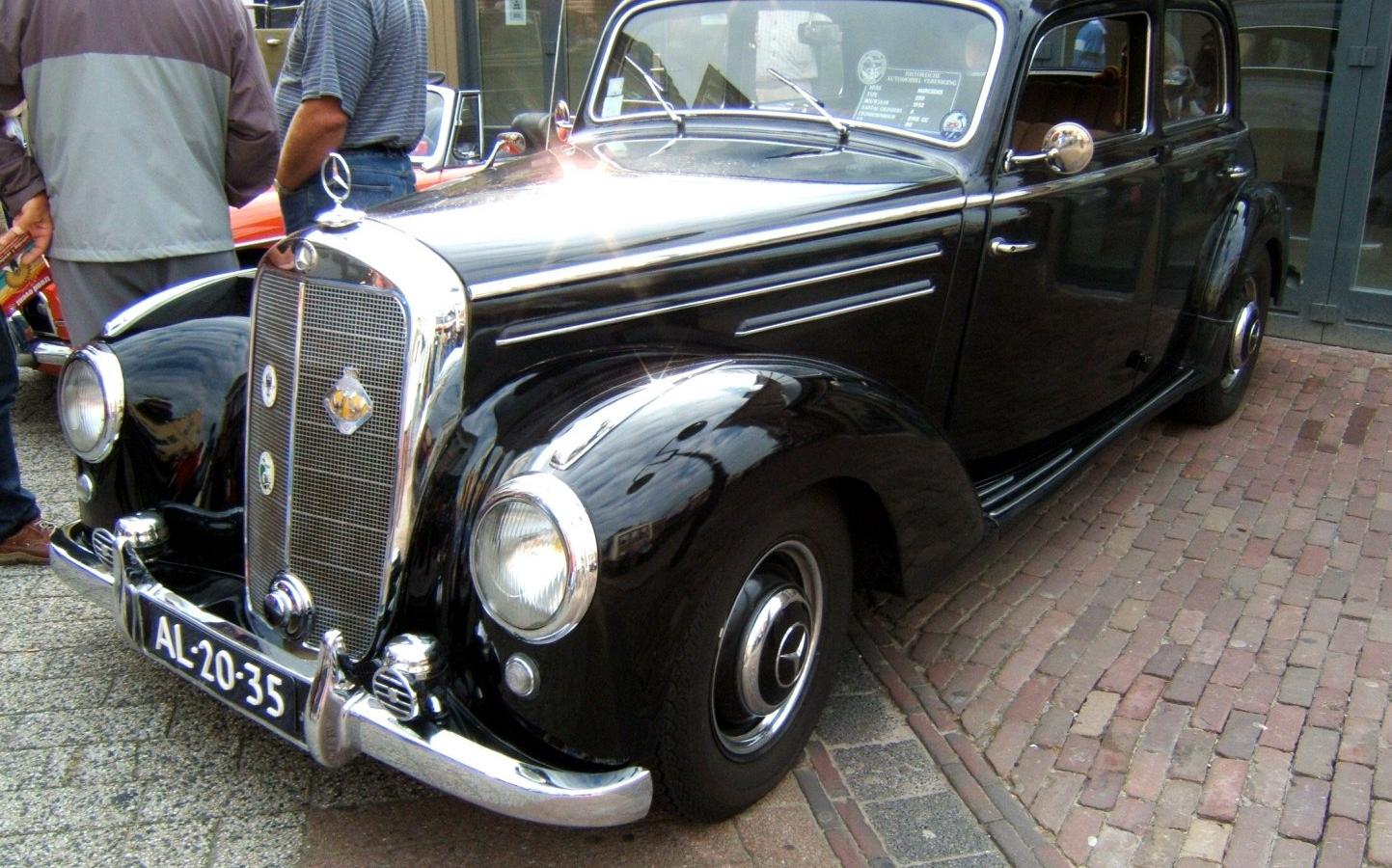 Mercedes-Benz W187 Sedan