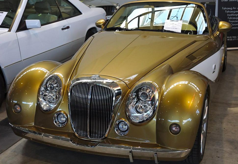 Mitsuoka Himiko