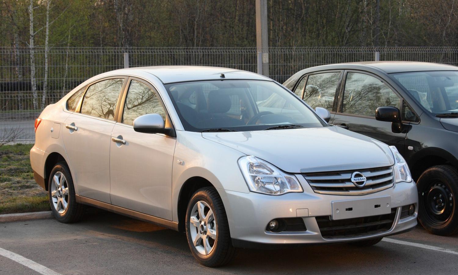 Nissan Almera (G11)