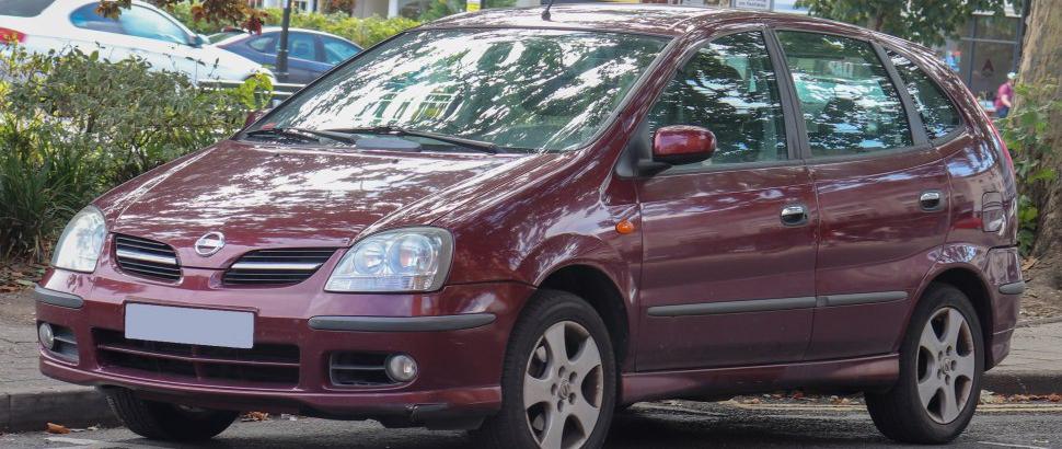 Nissan Almera Tino (facelift 2003)