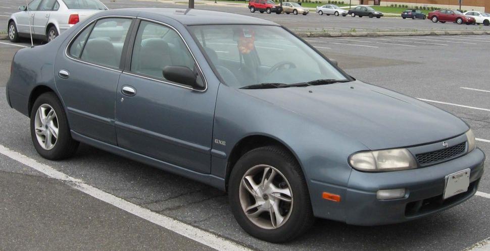 Nissan Altima I