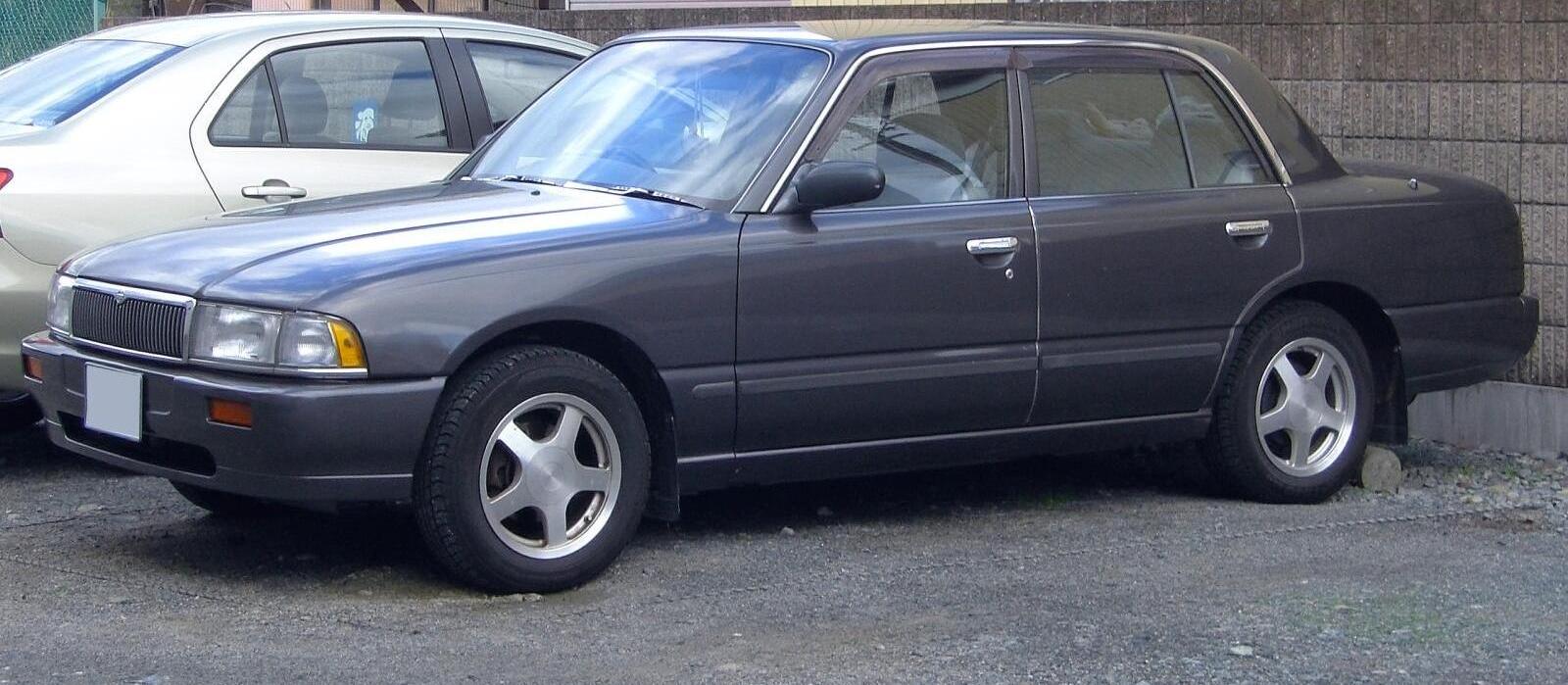 Nissan Crew (K30)