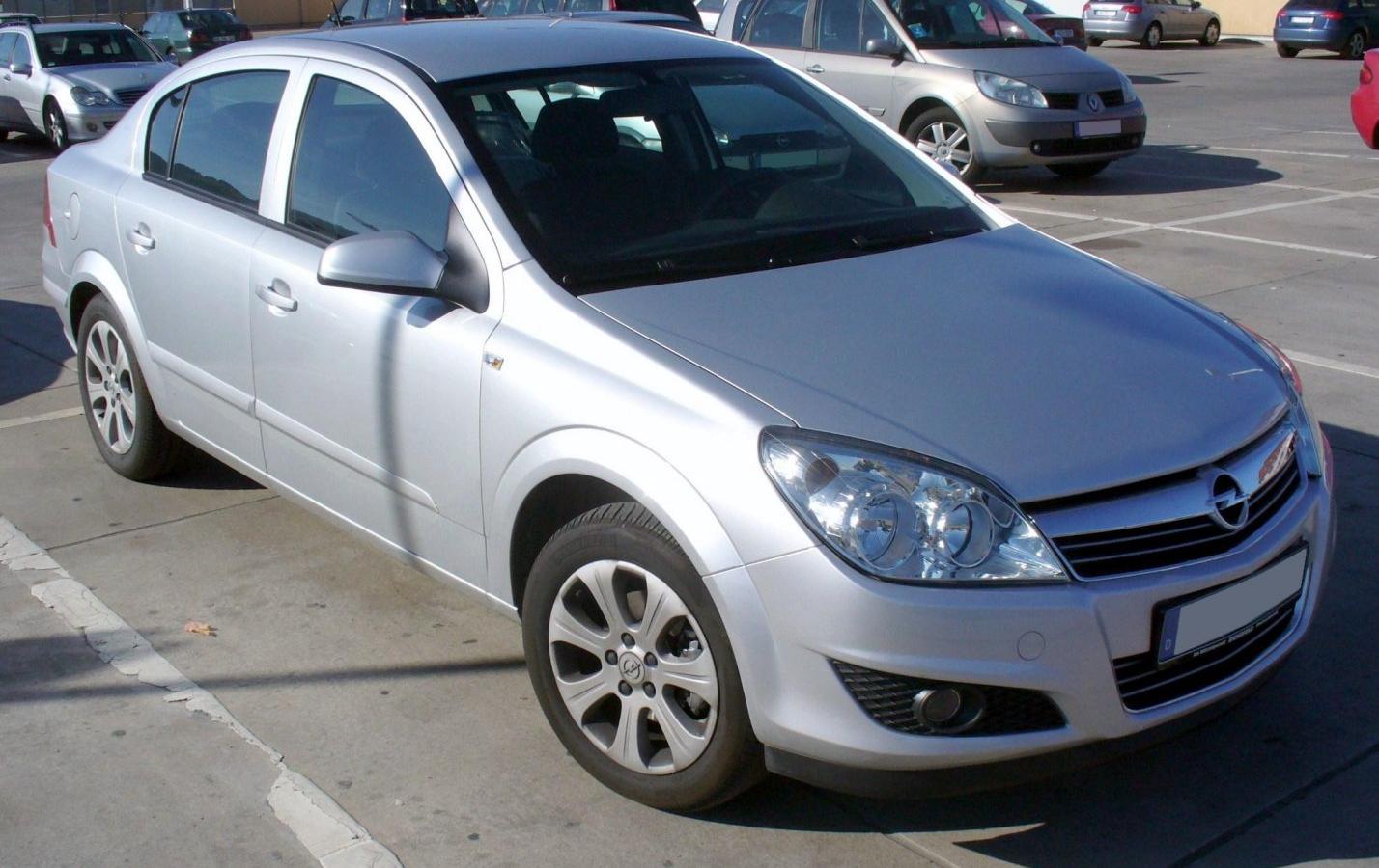 Opel Astra H Sedan