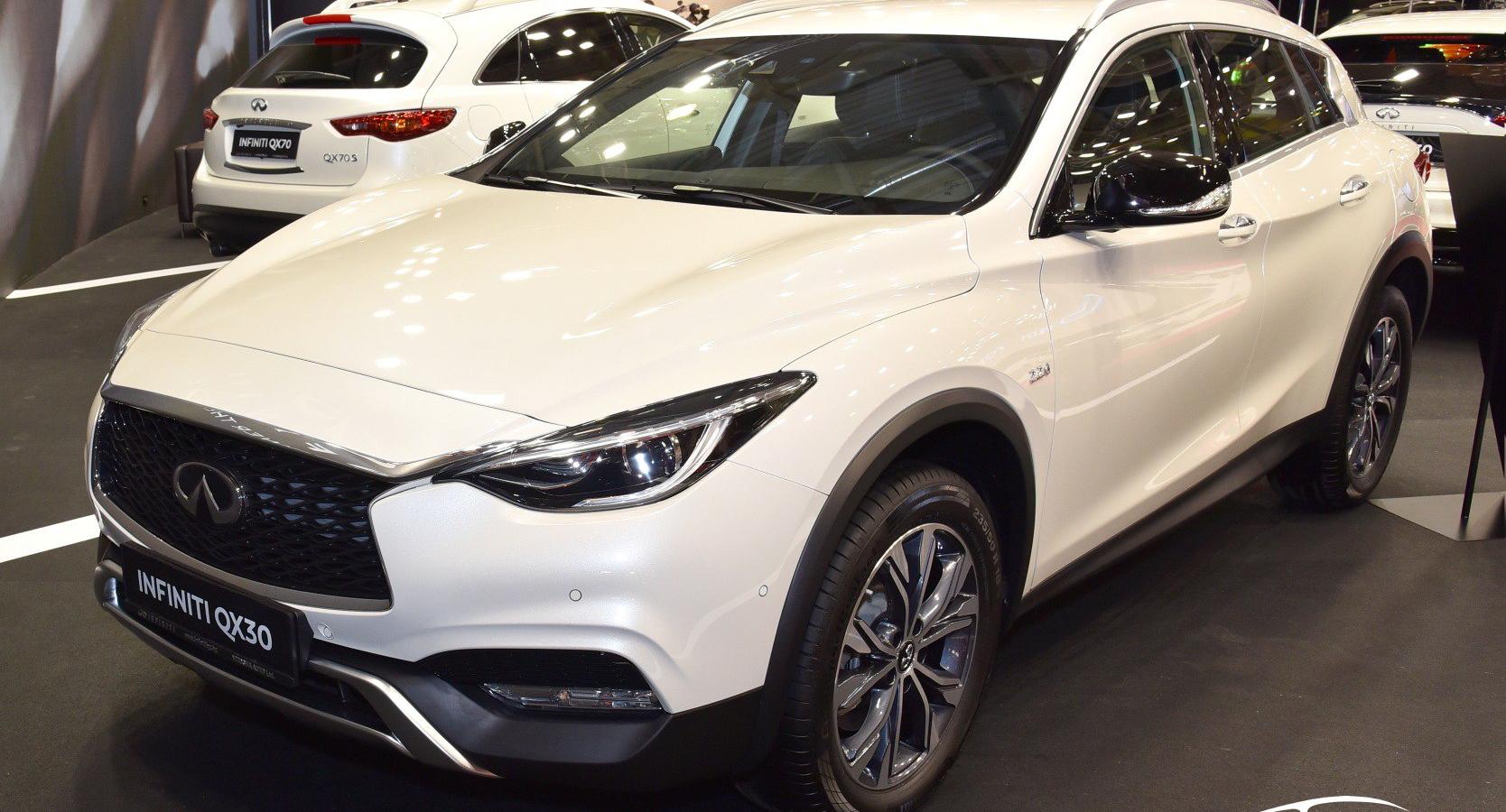 QX30